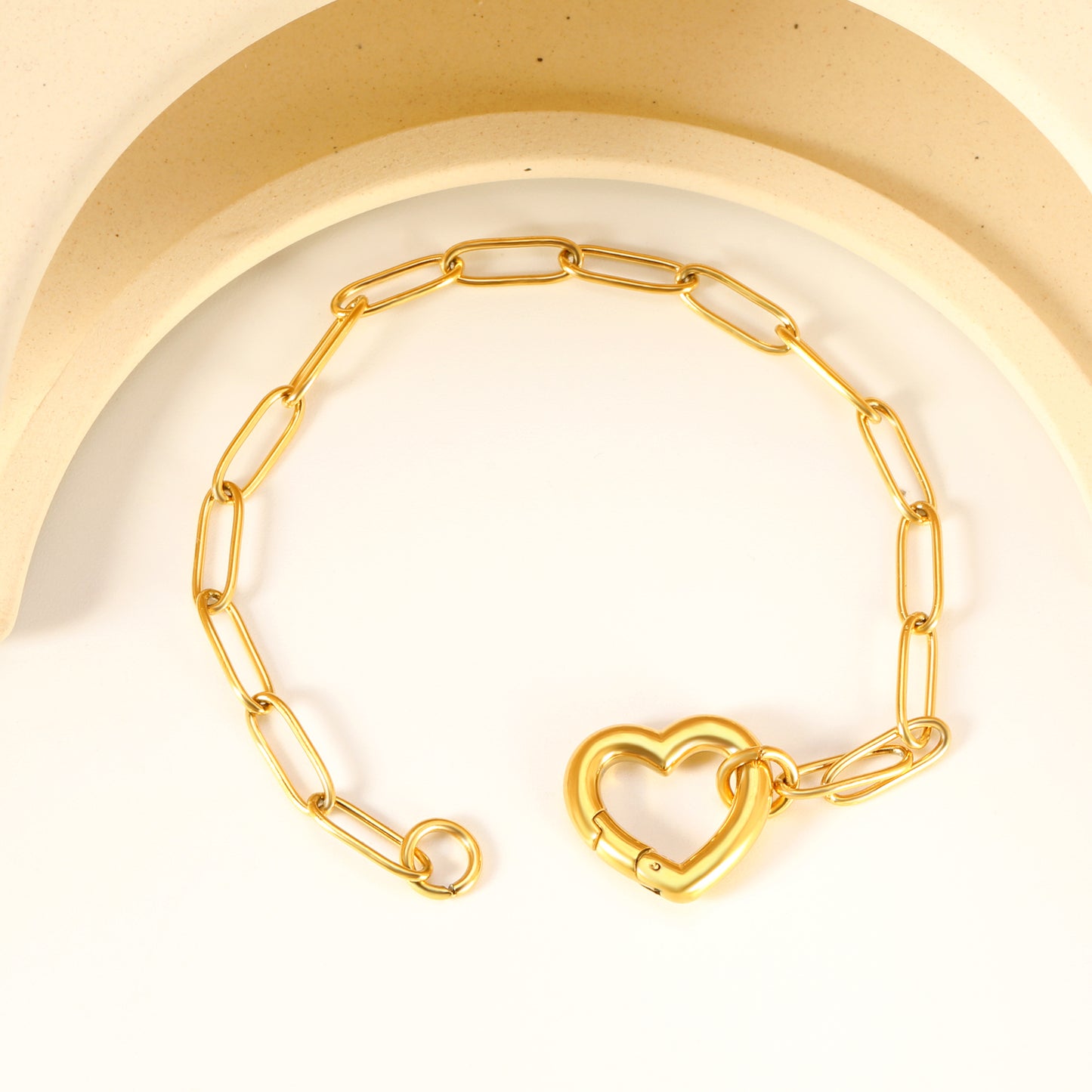 Boucles d’oreilles en acier inoxydable avec fermeture en forme de coeur