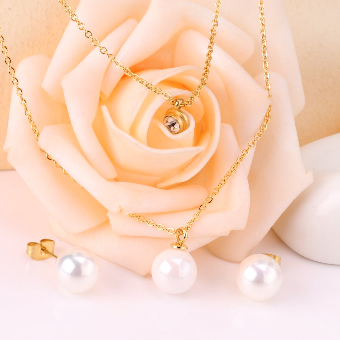 Ensemble Boucles d’oreilles et chaînette en acier inoxydable Perles blanches d'amour